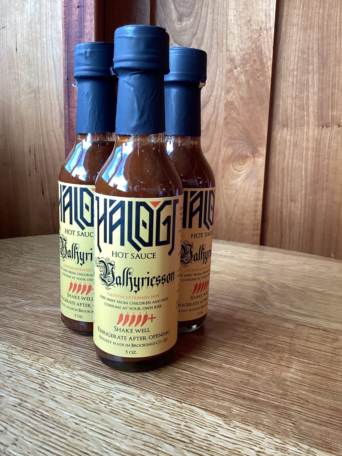 HALOGI HOT SAUCE Valljyriesson